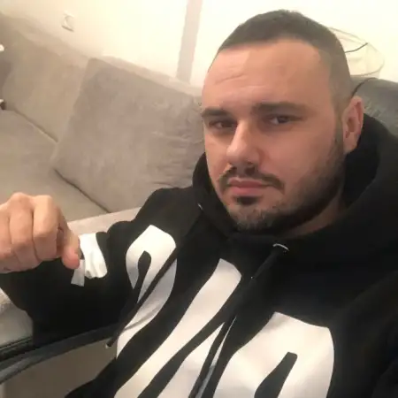 Oleg, 36Петах Тиква 