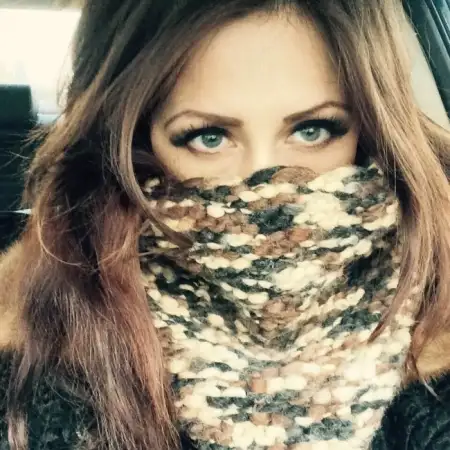 Tori, 37