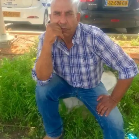 yair, 60Петах Тиква 