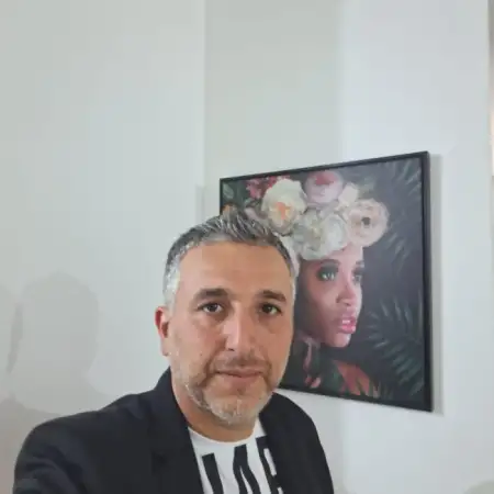 Robert, 44Петах Тиква 