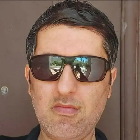 אלון, 40Петах Тиква 