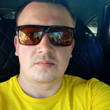 Михаил, 40