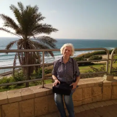 Lilya, 69