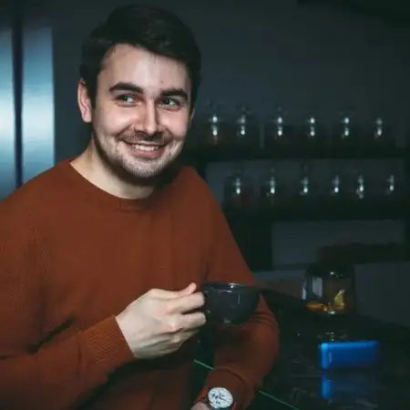 Александр, 32