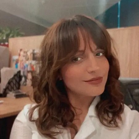 Ekaterina, 32