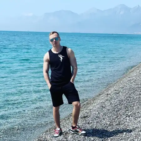 Dmitrii, 34