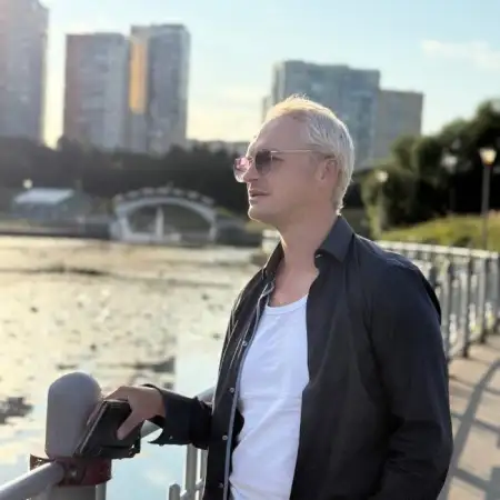Anton, 38
