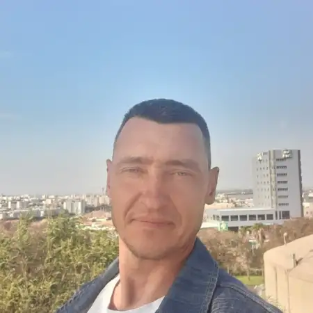 Oleg, 45Петах Тиква 