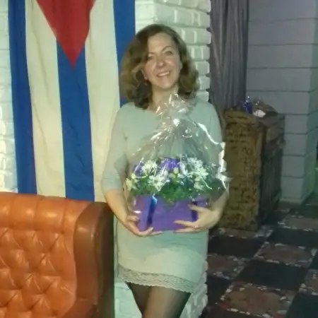 Alena, 35