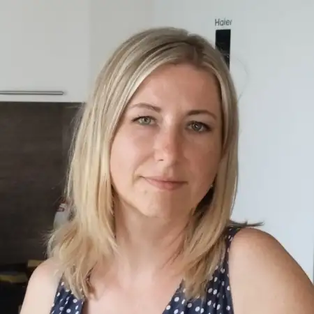 Alla, 47