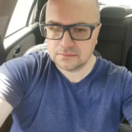 Виктор, 43