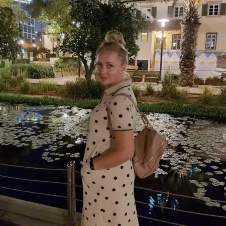 Inna, 46
