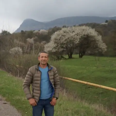 Андрей, 51
