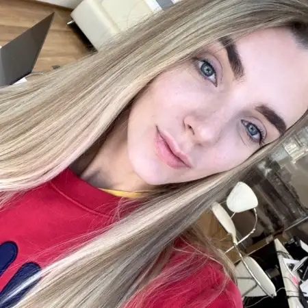 Полина, 28