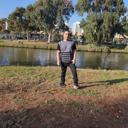אבי, 46Ашкелон
