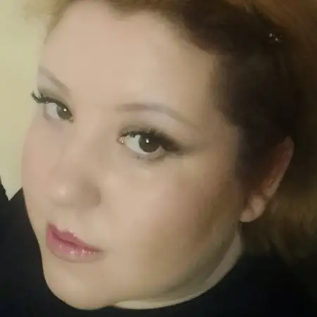Alexandra, 40