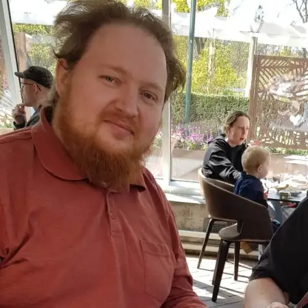 Leo, 39