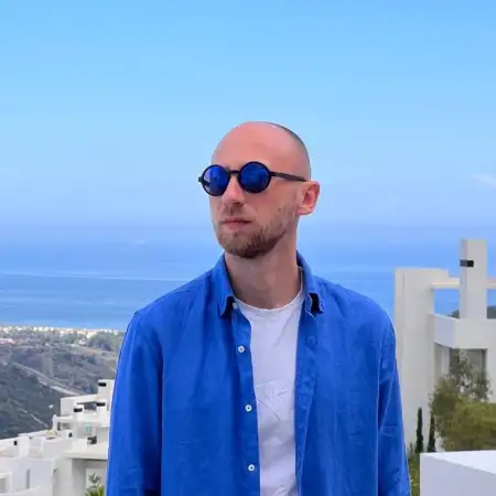 Artur, 34