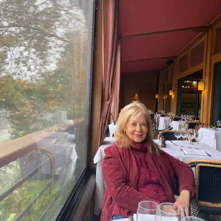 SARAH, 65