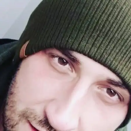 Artem, 41