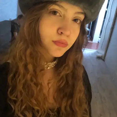 Софа, 22