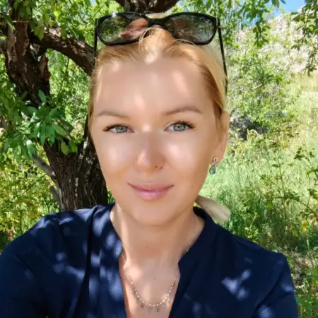 Lady, 35