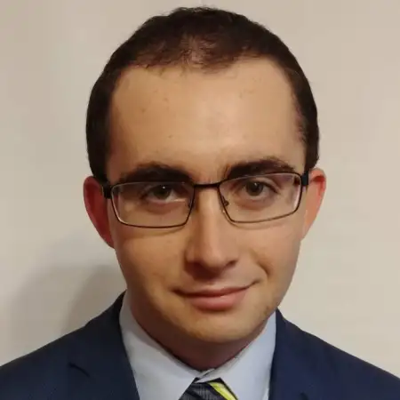 Aleksandr, 32