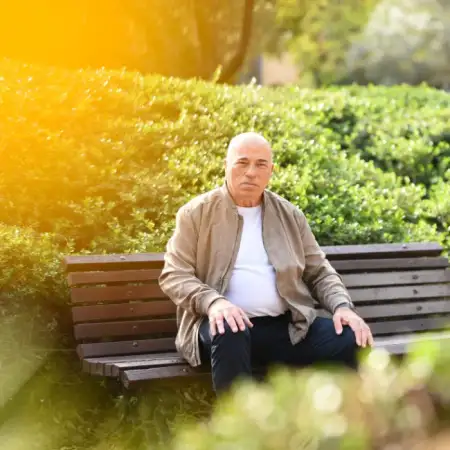 נתי, 70Холон