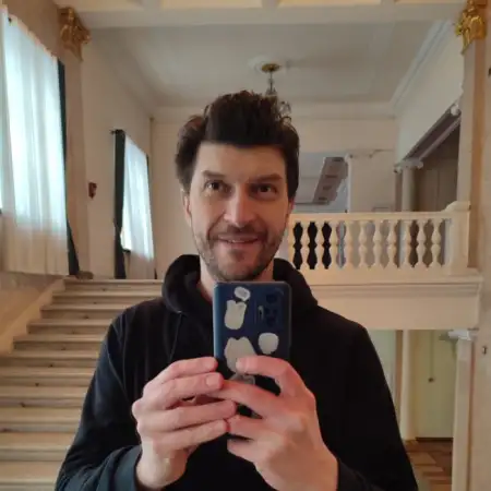 Maksim, 43