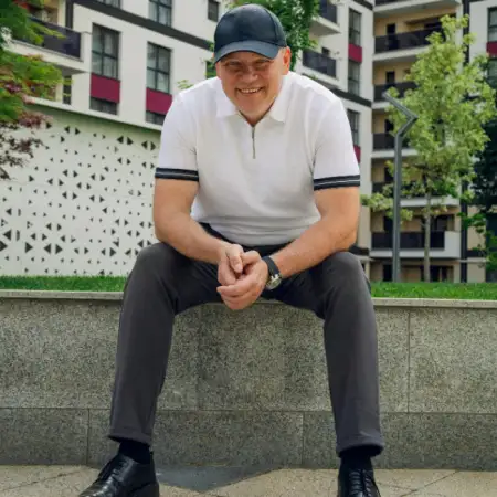 Shlomo, 49
