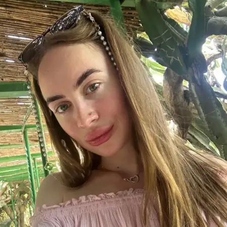 Полина, 28