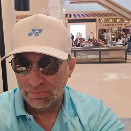 Phil, 48Петах Тиква 
