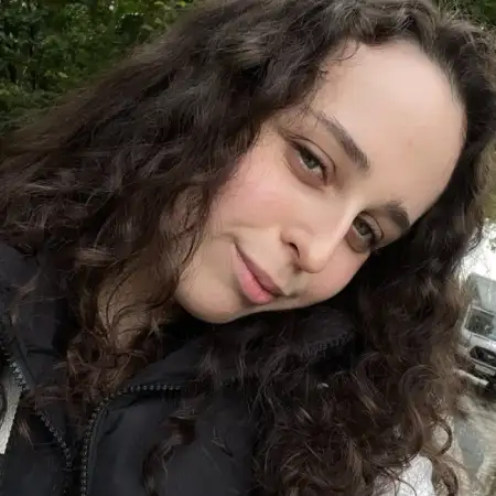 Полина, 21