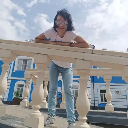 Natalie, 55