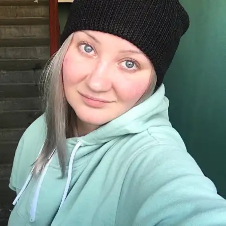 Alina, 38