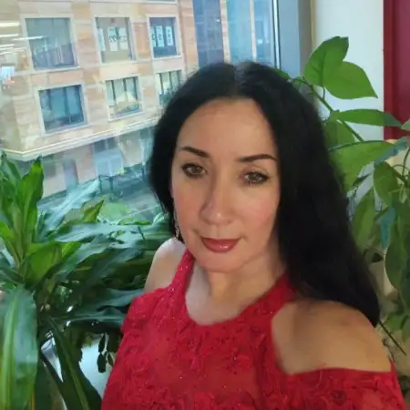 Юлия, 50
