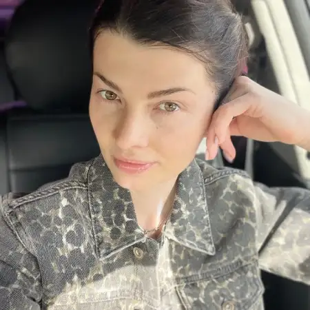 Lea, 39