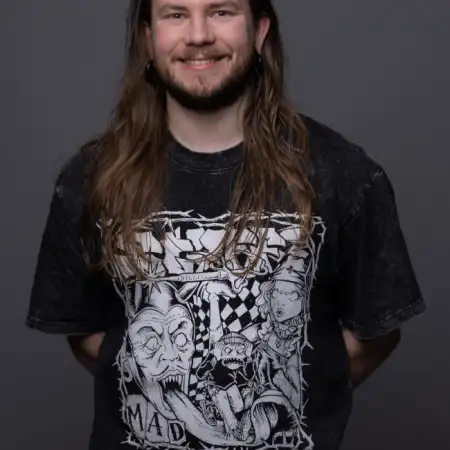 Максим, 27