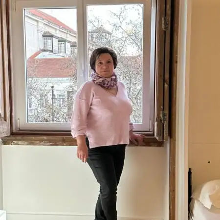Natalia, 53