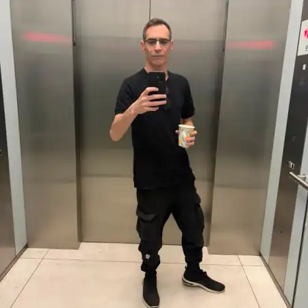 Gil, 43Беэр Шева 