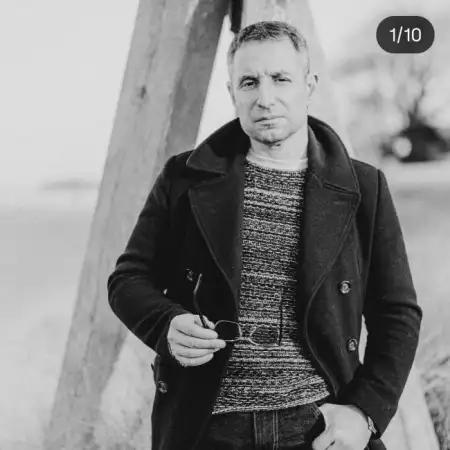 Serge, 56