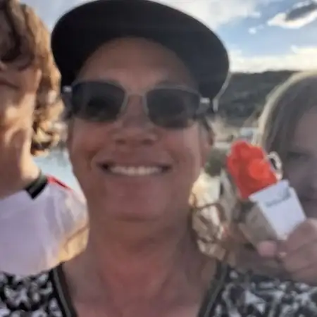 Lynn, 52