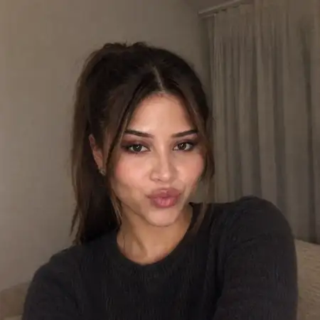 Alina, 26