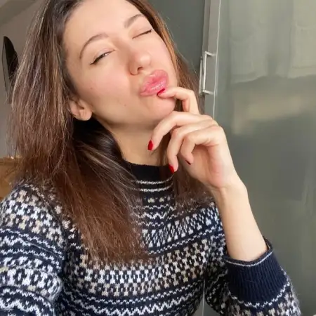 Lana, 37