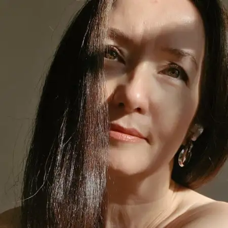 Юлия, 51