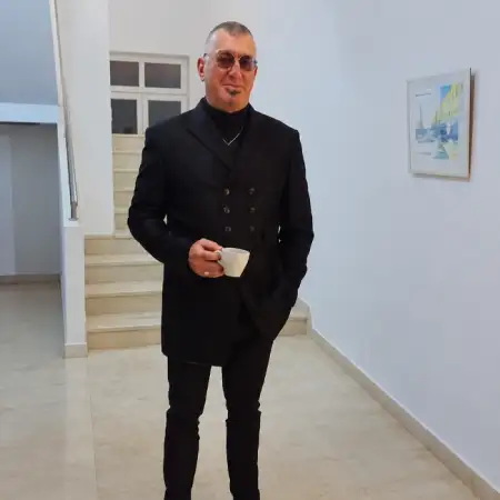 Michael, 64Тель Авив 