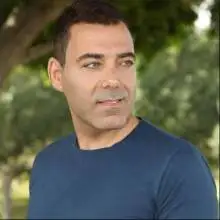 Фото אבי 4 לא קשוח כמו שנראה בתמונה..