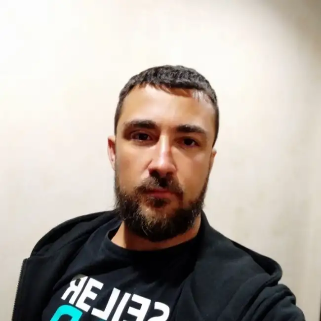 Андрей, 42