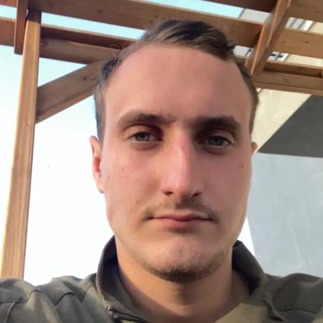 Илья, 23, Центр Израиля - 2 половинка