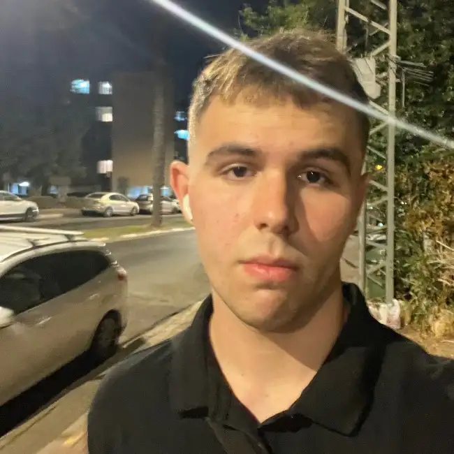 Daniel, 20, Петах Тиква - 2 половинка